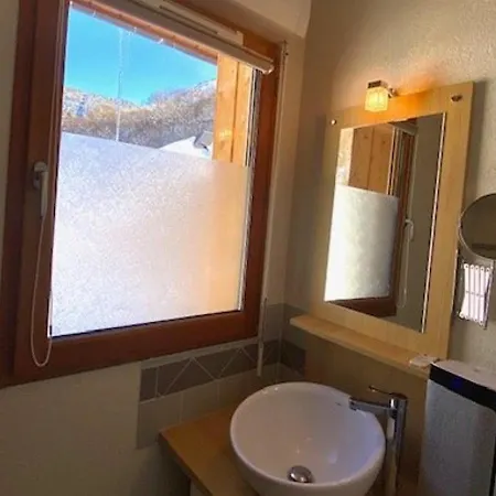 T2 Confortable, 4 Pers., Garage, Wifi, Bareges, Proche Thermes Et Ski-bus - Fr-1-403-97